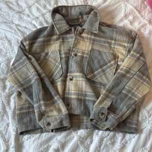 Plaid Button-Up Jacket in Gray and Cream